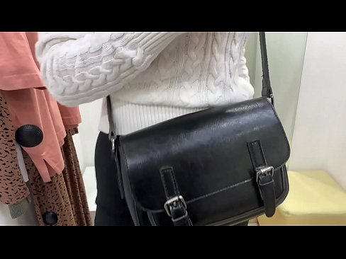 ❤️ Фитинг бөлмөсүндө жаш канчык FeralBerryди дилдо менен коомдук мастурбациялоо ❤️ Силиктөө видео боюнча порно ky.123sex.ru ❌️